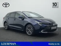 Blauw, metallic lak Nieuw 2025 Toyota Corolla Stationwagen | € 41.090 (Iets duurder)