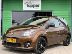 Bruin Gebruikt 2011 Renault Twingo Collection Hatchback | € 3.745 (Eerlijke prijs)