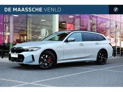 Grijs Gebruikt 2025 BMW 330 Comfort Edition Stationwagen | € 63.950