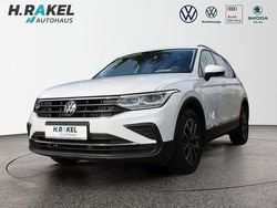 Wit Gebruikt 2022 VW Tiguan Life SUV | € 31.033 (Goede deal)