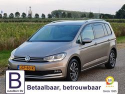 Beige Gebruikt 2018 VW Touran Comfortline MPV | € 21.995 (Eerlijke prijs)