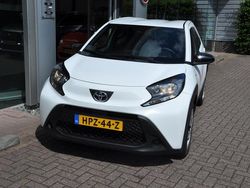 Wit Gebruikt 2024 Toyota Aygo Play Hatchback | € 17.950 (Eerlijke prijs)