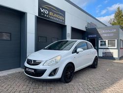Wit Gebruikt 2011 Opel Corsa Hatchback | € 2.500 (Eerlijke prijs)