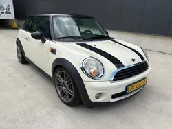 Wit Gebruikt 2007 Mini ONE Hatchback | € 2.450 (Eerlijke prijs)