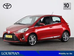 Rood Gebruikt 2017 Toyota Yaris Hybrid Executive Hatchback | € 14.445 (Eerlijke prijs)