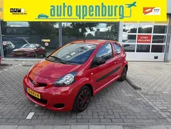 Rood Gebruikt 2010 Toyota Aygo Hatchback | € 4.450 (Eerlijke prijs)