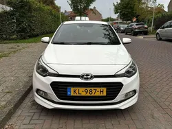 Wit Gebruikt 2017 Hyundai i20 GO! Hatchback | € 13.200 (Iets duurder)