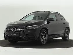 Donker 191 kosmoszwart metaalkleur metallic Gebruikt 2024 Mercedes 180 AMG line Sedan | € 49.945