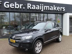 Zwart, metallic lak Gebruikt 2015 VW Touareg Highline SUV | € 13.900