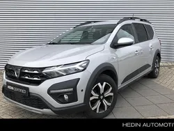 Grijs Gebruikt 2022 Dacia Jogger Comfort MPV | € 18.800 (Eerlijke prijs)