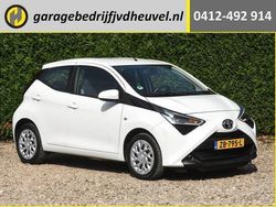 Wit Gebruikt 2019 Toyota Aygo X-play Hatchback | € 9.450 (Eerlijke prijs)