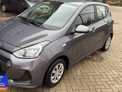 Grijs Gebruikt 2018 Hyundai i10 Comfort Hatchback | € 9.250 (Eerlijke prijs)