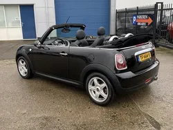 Zwart, metallic lak Gebruikt 2009 Mini Cooper Cabriolet Chili Cabriolet | € 5.995 (Eerlijke prijs)