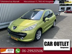 Groen, metallic lak Gebruikt 2007 Peugeot 207 CC Cabriolet | € 1.650 (Super prijs)