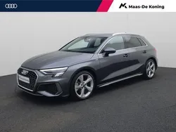 Grijs Gebruikt 2021 Audi A3 Sportback Edition .1 Hatchback | € 29.440 (Eerlijke prijs)