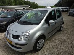 Grijs Gebruikt 2007 Renault Modus Dynamique MPV | € 1.495 (Eerlijke prijs)