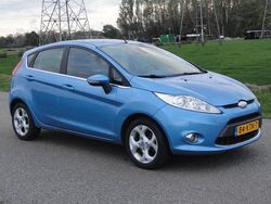 Blauw Gebruikt 2010 Ford Fiesta Titanium Hatchback | € 3.995 (Goede deal)