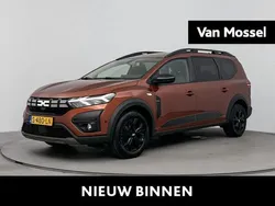 Bruin Gebruikt 2023 Dacia Jogger Extreme MPV | € 20.940 (Eerlijke prijs)