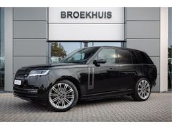 Santorini black (donker zwart metallic)bruin Gebruikt 2025 Land Rover Range Rover HSE SUV | € 177.800