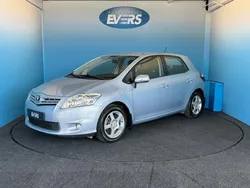 Blauw Gebruikt 2011 Toyota Auris Hatchback | € 7.900 (Eerlijke prijs)