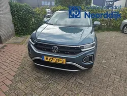 Blauw Gebruikt 2024 VW T-Roc Edition SUV | € 31.950 (Goede deal)