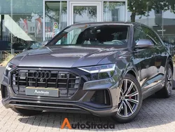 Grijs Gebruikt 2023 Audi Q8 S-Line SUV | € 70.900