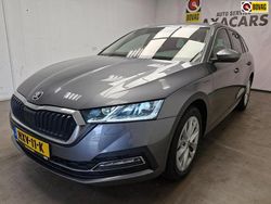 Grijs Gebruikt 2023 Skoda Octavia Business Line Stationwagen | € 28.950 (Goede deal)