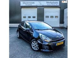 Zwart Gebruikt 2015 Kia Rio Hatchback | € 8.000 (Eerlijke prijs)