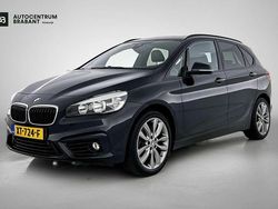 Zwart Gebruikt 2015 BMW 225 Active Tourer Luxury Line MPV | € 13.945 (Eerlijke prijs)