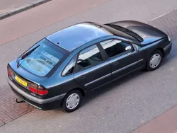 Groen Gebruikt 1995 Renault Laguna Hatchback | € 2.499