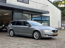 Grijs, metallic lak Gebruikt 2015 Volvo V70 Dynamic Stationwagen | € 7.500 (Eerlijke prijs)