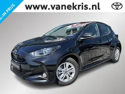 Zwart, metallic lak Nieuw 2025 Toyota Yaris Hybrid Active Hatchback | € 26.749 (Eerlijke prijs)