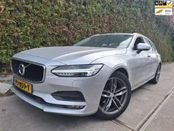 Grijs, metallic lak Gebruikt 2017 Volvo V90 Momentum Stationwagen | € 15.147 (Eerlijke prijs)