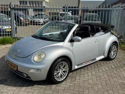 Grijs, metallic lak Gebruikt 2005 VW Beetle Comfortline Cabriolet | € 4.990 (Eerlijke prijs)