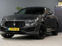 Grijs, metallic lak Gebruikt 2016 Maserati Levante GranLusso SUV | € 42.500 (Eerlijke prijs)