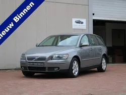 Grijs, metallic lak Gebruikt 2005 Volvo V50 Summum Stationwagen | € 11.950