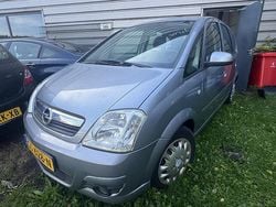 Grijs Gebruikt 2006 Opel Meriva Essentia MPV | € 1.250 (Goede deal)