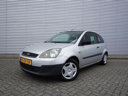 Grijs Gebruikt 2006 Ford Fiesta Hatchback | € 1.950 (Eerlijke prijs)