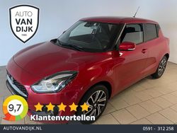 Rood (metallic) Gebruikt 2022 Suzuki Swift Style Hatchback | € 14.885 (Eerlijke prijs)