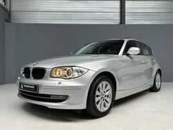 , metallic lak Gebruikt 2009 BMW 118 Executive Hatchback | € 5.999 (Eerlijke prijs)
