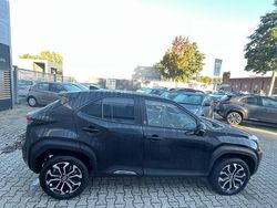 Zwart Gebruikt 2023 Toyota Yaris Cross Comfort SUV | € 27.999 (Eerlijke prijs)