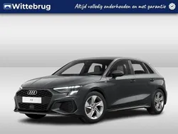 Grijs, metallic lak Gebruikt 2024 Audi A3 Sportback Design Hatchback | € 35.500 (Eerlijke prijs)