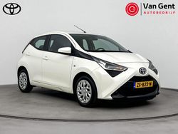 Wit Gebruikt 2019 Toyota Aygo X-play Hatchback | € 10.999 (Iets duurder)