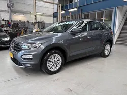 Grijs Gebruikt 2021 VW T-Roc Style SUV | € 22.350 (Eerlijke prijs)