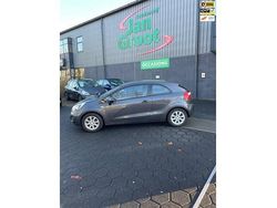 Grijs Gebruikt 2012 Kia Rio Comfort Hatchback | € 2.950 (Eerlijke prijs)