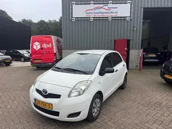 Wit Gebruikt 2011 Toyota Yaris Hatchback | € 5.495 (Eerlijke prijs)
