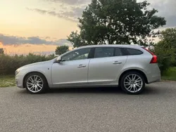 Grijs Gebruikt 2015 Volvo V60 Ocean Race Stationwagen | € 12.750 (Iets duurder)