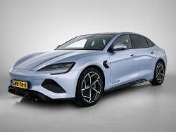 Blauw metallic Gebruikt 2024 BYD Seal Design Sedan | € 38.445 (Eerlijke prijs)