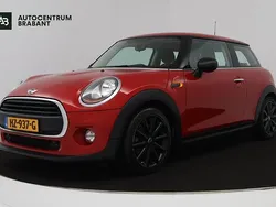 Rood Gebruikt 2016 Mini ONE Business Hatchback | € 9.945 (Goede deal)