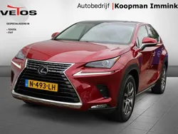 Rood Gebruikt 2018 Lexus NX300h Business Edition SUV | € 34.950 (Duur)